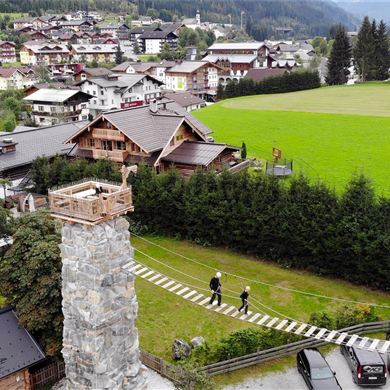 Klettern übers Hausdach