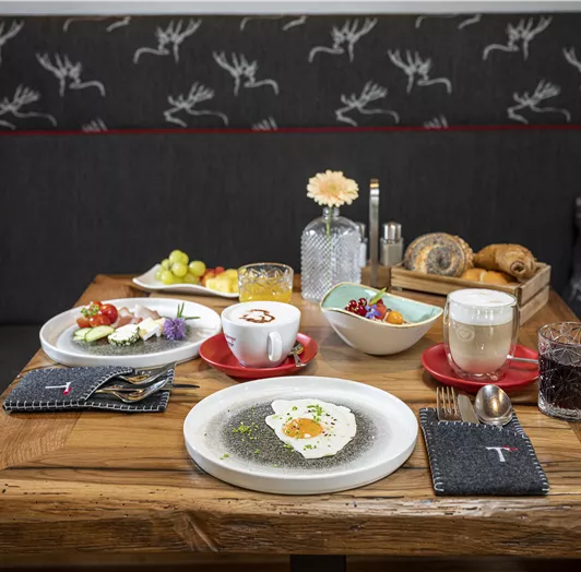 Am Frühstücksbuffet wird für Jedermann/frau etwas geboten.