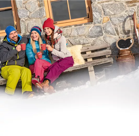 19-flachau-winter-kulinarik-vor-der-huette-2 (1)