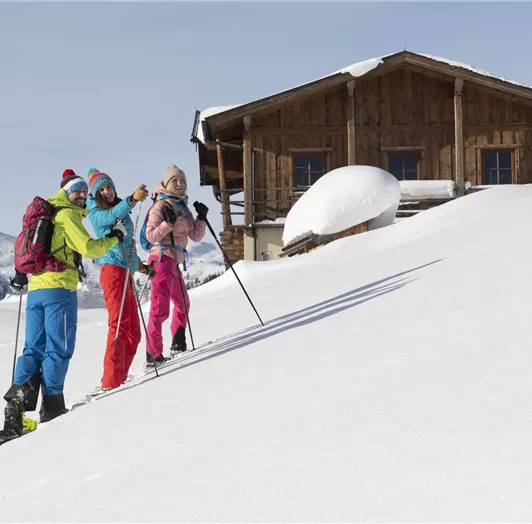 Schneeschuh Wandern Richtung Sattelbauer