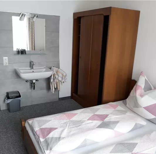20190327_100953 Zimmer 3