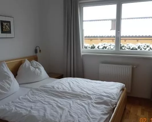 5C2F6EB0-670D-4DB9-B40F-EE8037D1E497