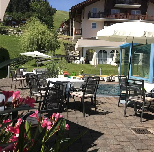 6A705BE6-0273-42B6-9D5A-FD5B261088F2