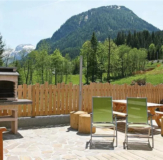 Alpin Chalet Terrasse mit Grill