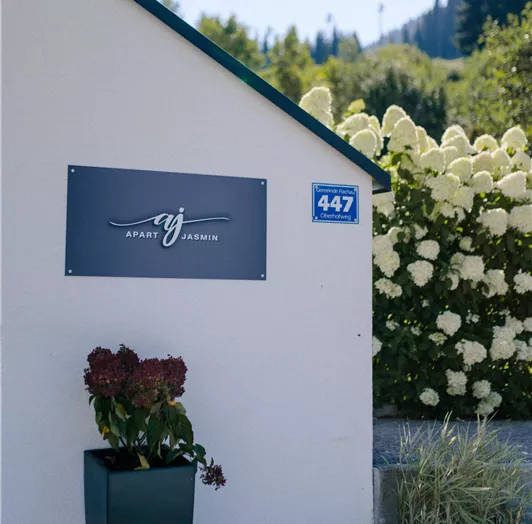 Apart Jasmin