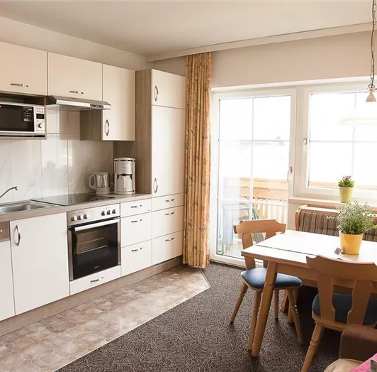 Apartment Küchenzeile Sonnfeld