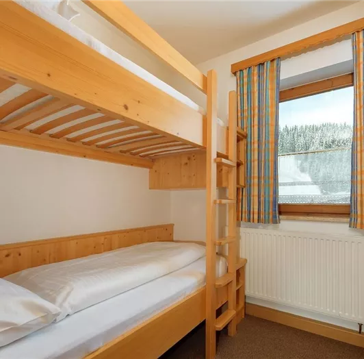 App 1 SZ mit Stockbett