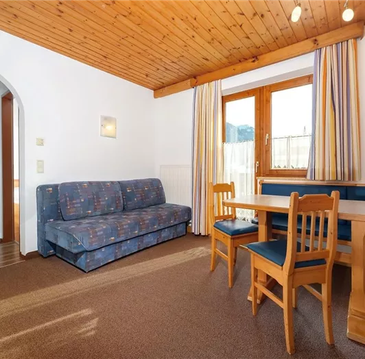 App 2 Wohnraum (Couch)