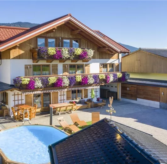 appartement-oberreiter-sommer-aussenansicht2-gross