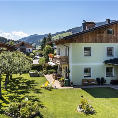 Außenfoto Im Garten