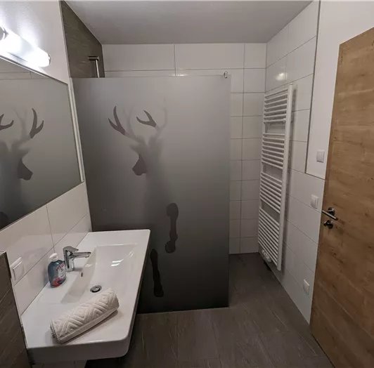 Badezimmer Süd App. B