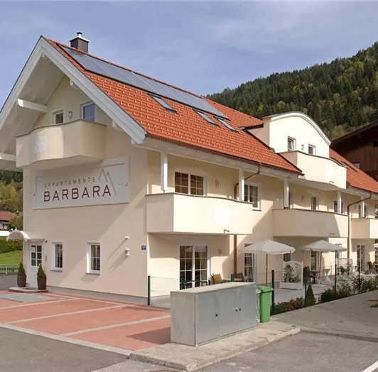 Barbara aussen Sommer2
