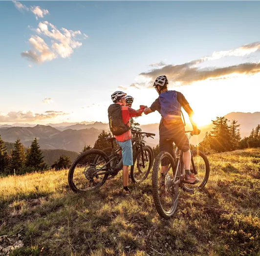 biken_in_flachau_-_sonnenuntergang