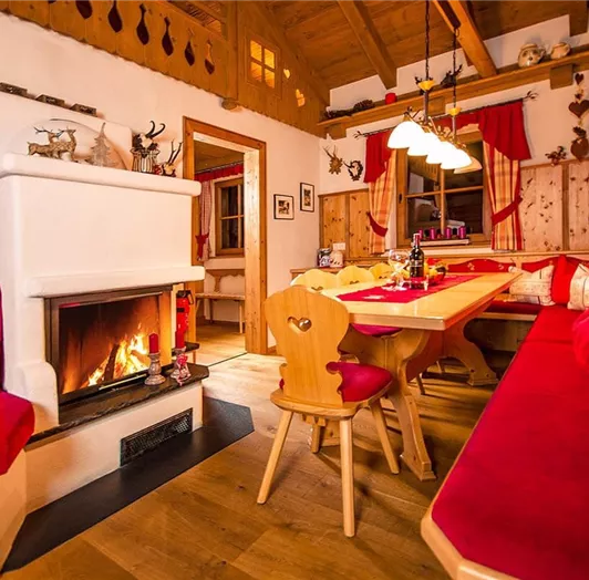 chalet-flachau-neben-piste-ferienhaus-edelweiss-24