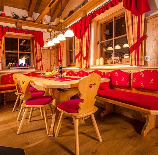 chalet-flachau-neben-piste-ferienhaus-edelweiss-25