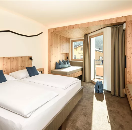 Double casual west plus