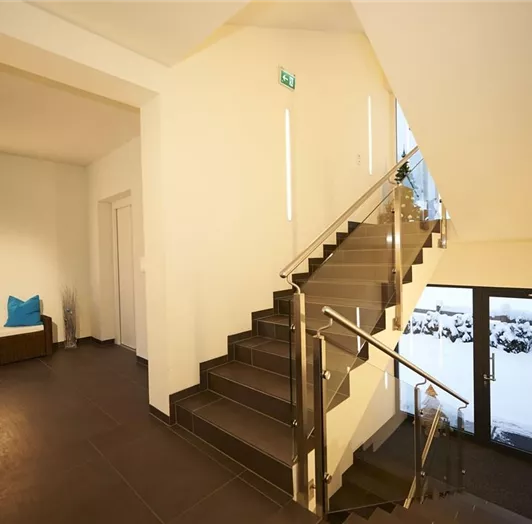 eingang-fuer-skifahrer-gross