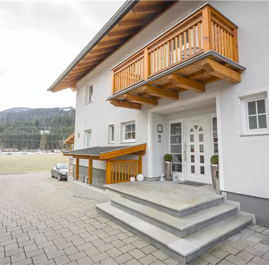 Eingang mit Blick auf die Skipiste