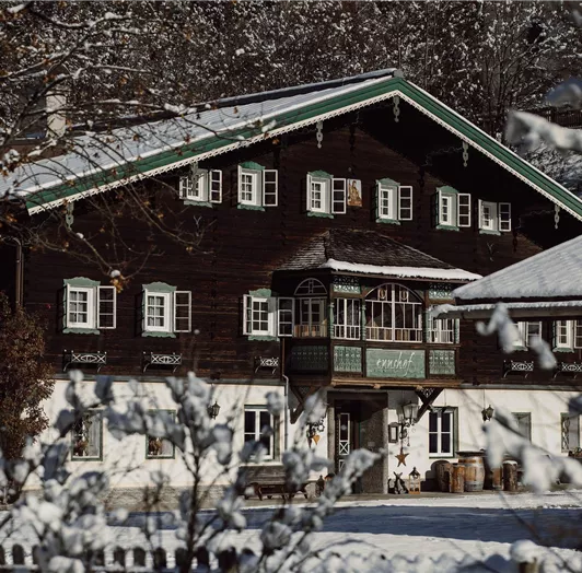 ennshof-winter-außenansicht