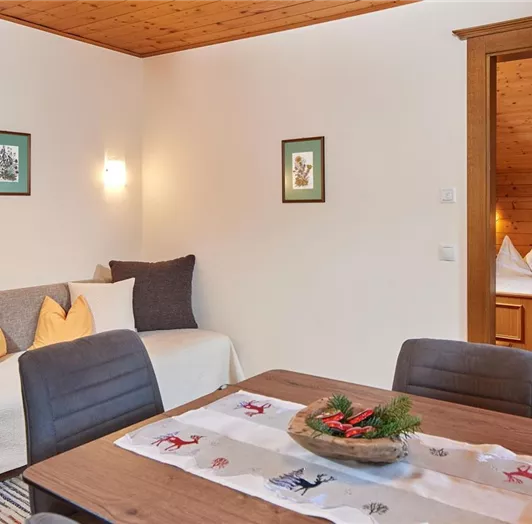 essecke-couch-schlafzimmer