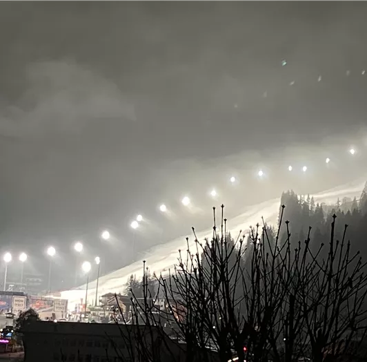 Vom Apartment Weltcupblick hat man einen Direkten Blick zum FIS Skiweltcup Nightrace Damen.