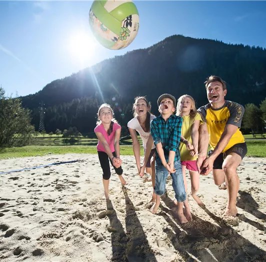 flachaufamily-Beachvolleyball
