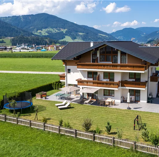 Haus mit Garten und Terrasse