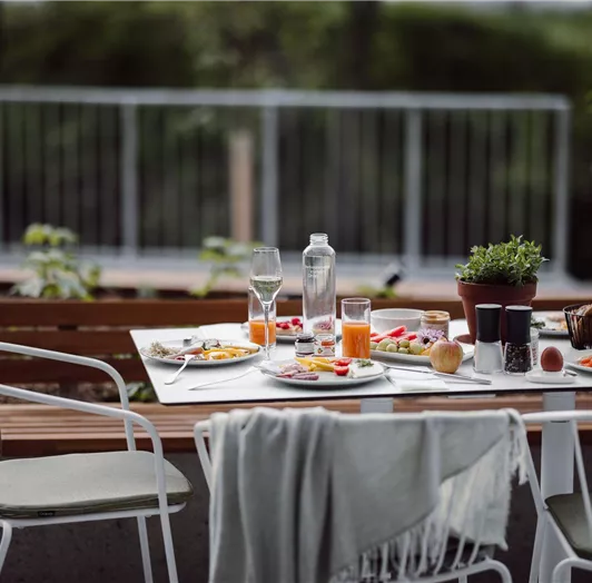 Frühstück auf der Terrasse