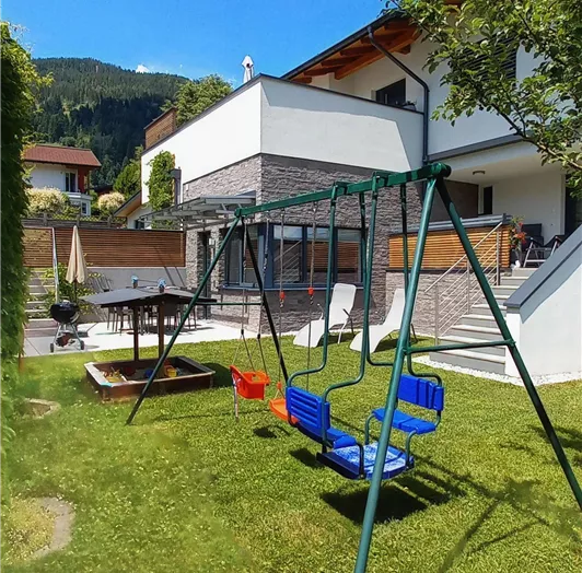 Garten Spielplatz Terrasse