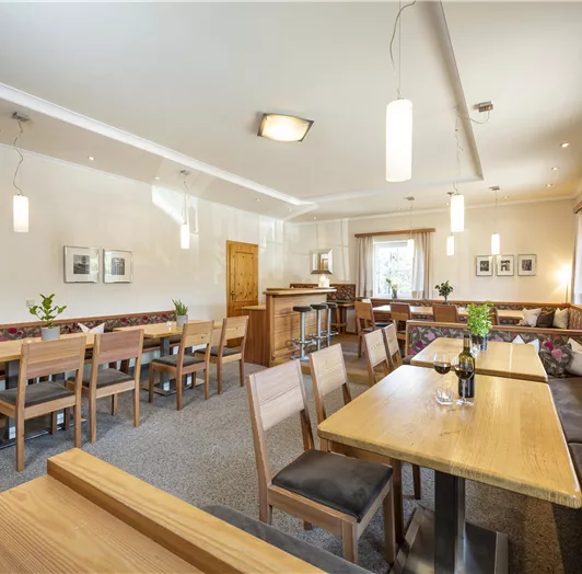 gemeinsamer Speisesaal mit Küche