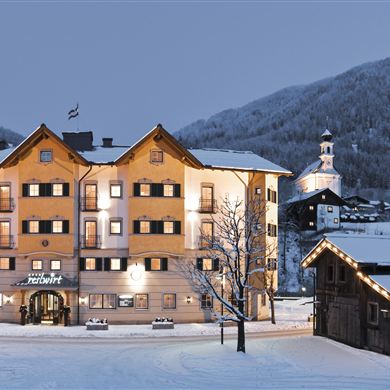 Haupthaus Reslwirt im Winter