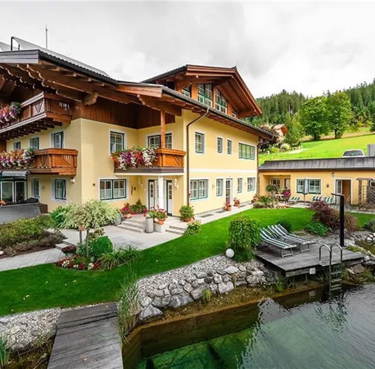 Haus_am_Hammerrain_Sommer