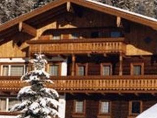 Haus Buchsteiner im Winter