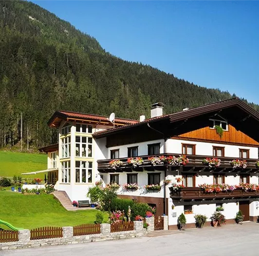 Haus Haber im Sommer