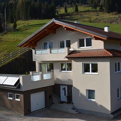 Haus Jäger im Sommer