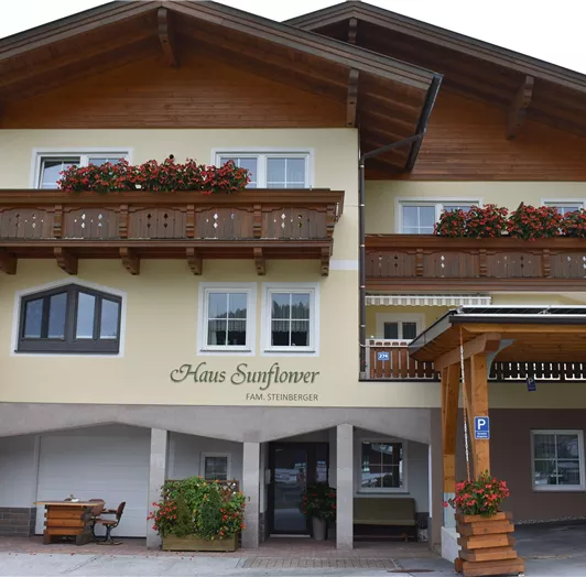 Haus mit Blumen