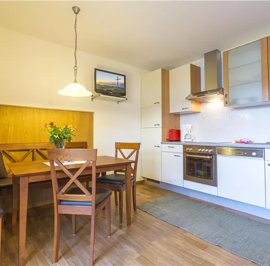 Essecke mit Küchenzeile