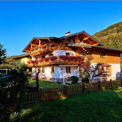Haus Weitgasser im Sommer