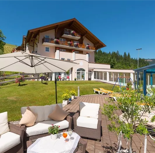 Herrliche Gartenanlage und Terrasse