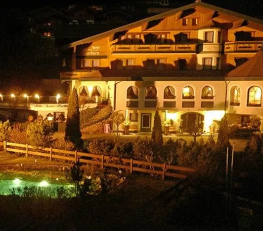 hotel-santa-barbara-flachau-1-1-1024x469