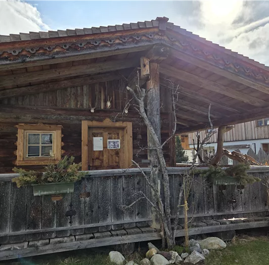 Hütte
