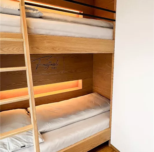 Schlafzimmer mit hochwertigem Etagenbett