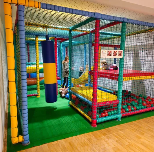 Indoor Spielplatz