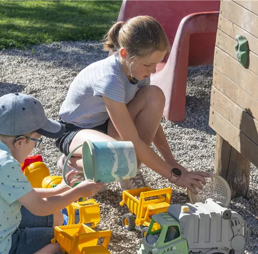 Kinderspielplatz im großen Garten