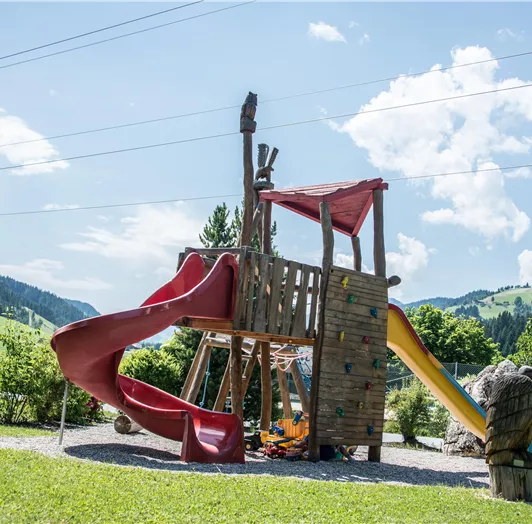 Spielplatz im Harmls Aparthotel. Perfekt für unsere kleinen Gäste!