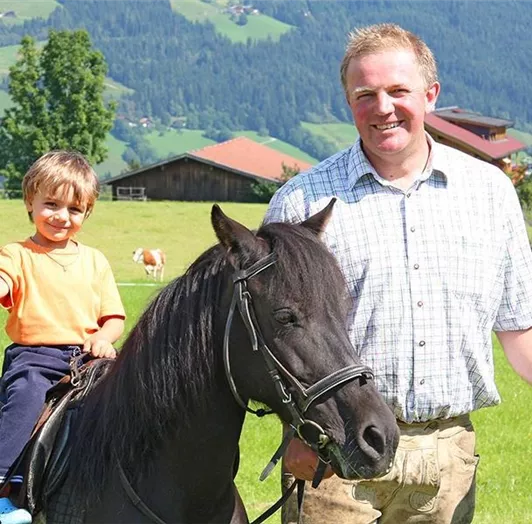 Öd-Bauernhaus - Ponyreiten