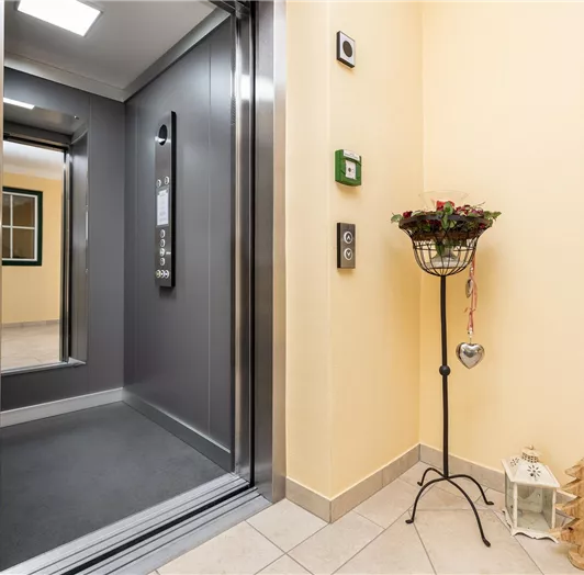 Personenaufzug (18 von 19)