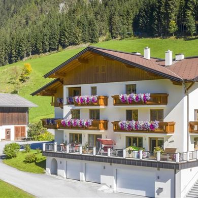 Rabengut im Sommer