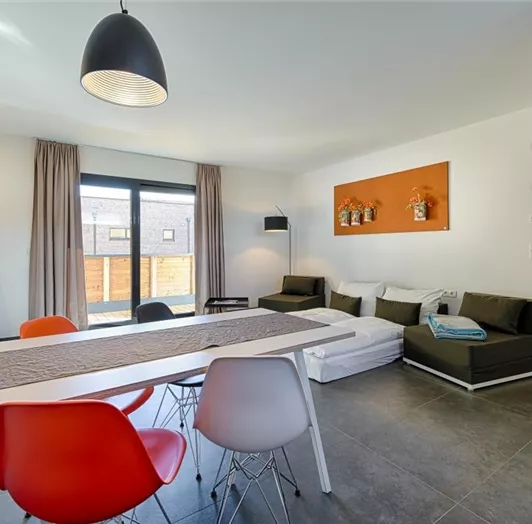 Riverside-Residence-02_
