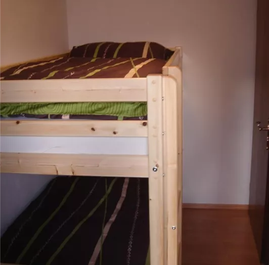 Schlafzimmer 1
